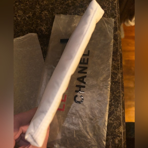 CHANEL COCO Rouge Cosmetics Bag. Unused. Brand new. 4’x6’in. - Picture 3 of 3